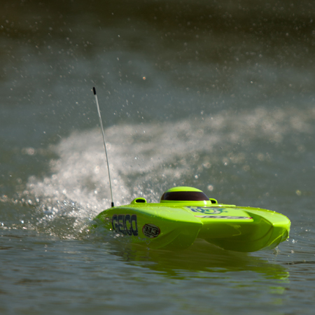 Geico rc boat hot sale 29